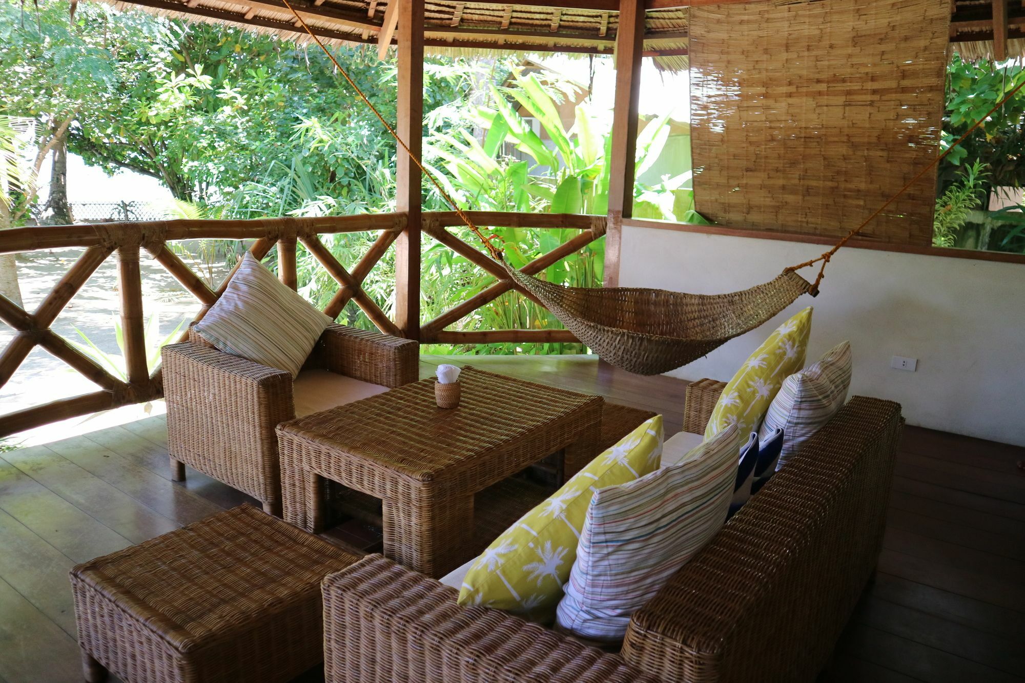 El Nido Mahogany Beach Exterior photo